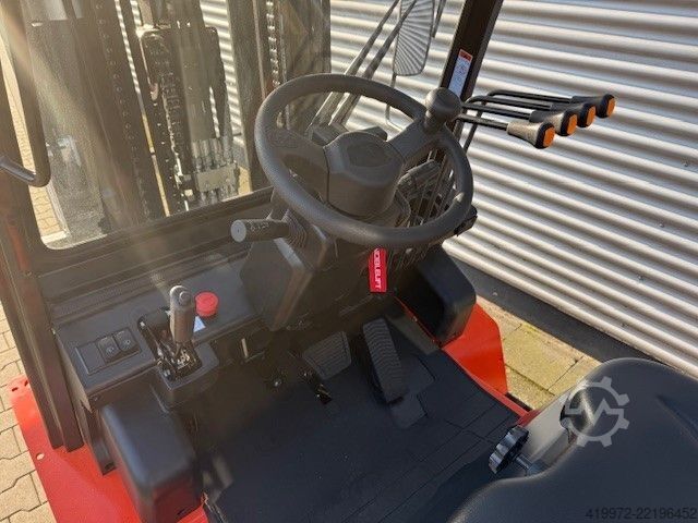 Elektrisk 4 -hjulig gaffeltruck Noblelift CPD30-AF1S