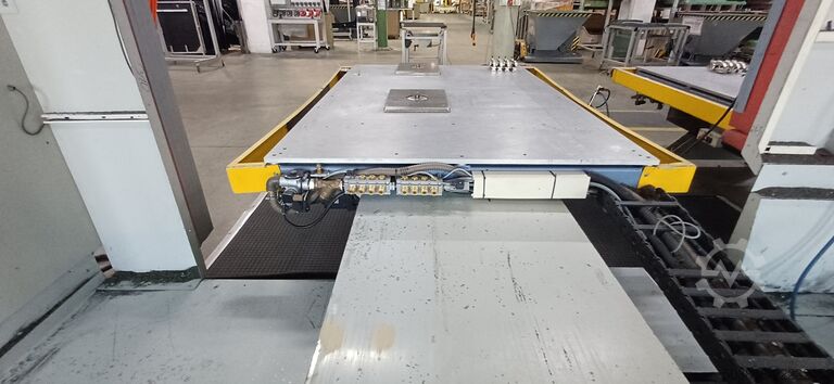 Centru de prelucrare MAKA KPF-335RT