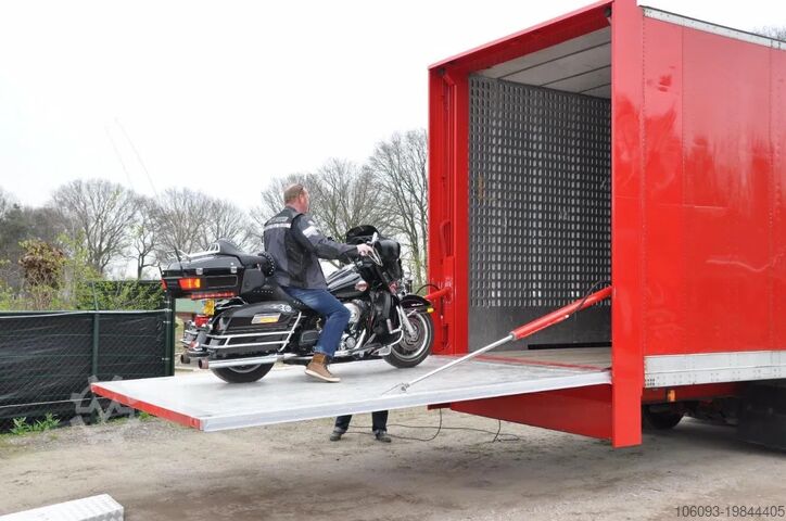 Kufr Fruehauf 3 ass oplegger voor vervoer auto.s, motoren ed.