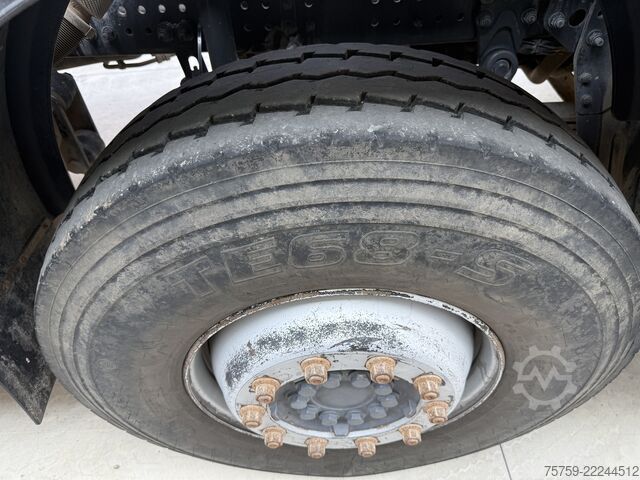 Sklápěcí vůz Mercedes-Benz Arocs 4145K 8x4 40Ton Euro6 20cbm