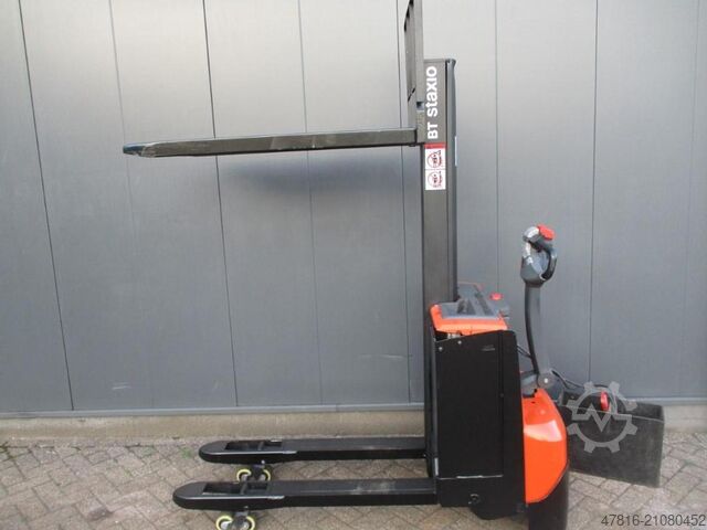 Pallet stacker BT SWE 080L