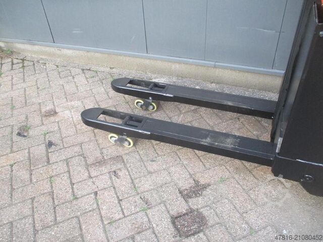 Pallet stacker BT SWE 080L