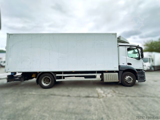 Vrachtwagen met bakwagen MERCEDES-BENZ 1833 Antos