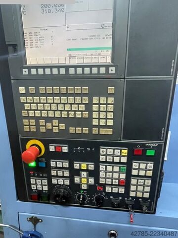 CNC draai- en freescentrum DOOSAN DAEWOO LYNX 220 LM