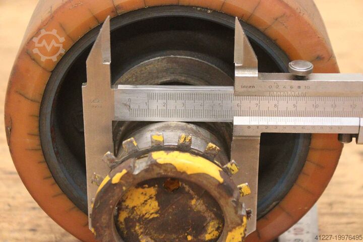 4 db nehézterhelésű görgő unbekannt Ø 200 x 80 mm
