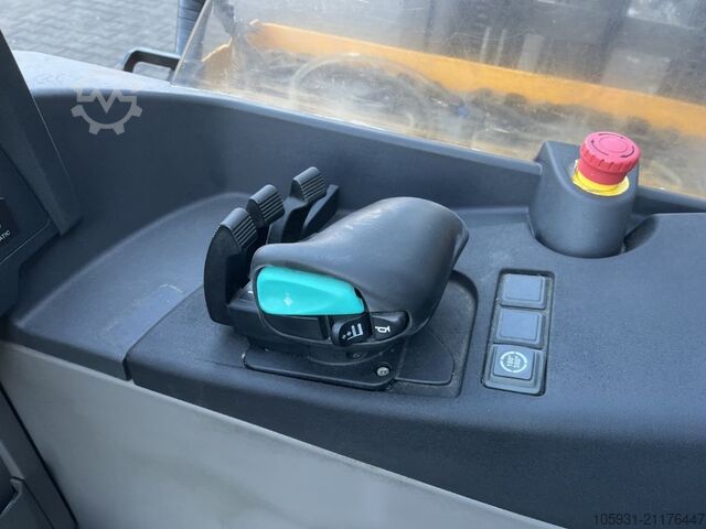 Reach truck Jungheinrich ETV214