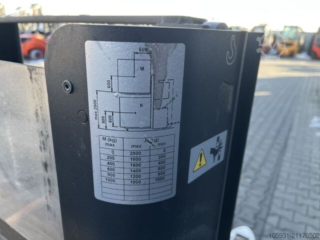 Stand-on gaffeltruck BT SPE200D