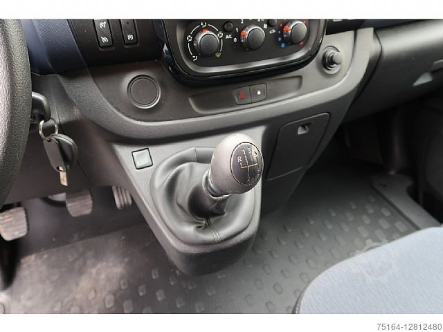 Zárt kocsi Opel Vivaro B
