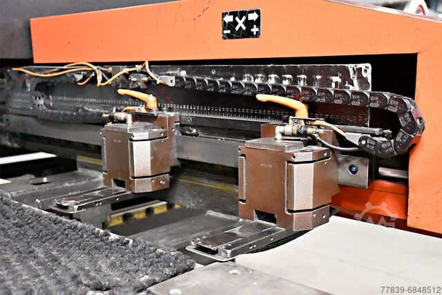 Revolver pers Amada Europe 245 AMADA PROMECAM Europe 245