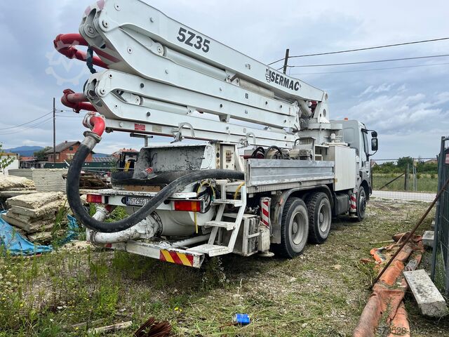 Concrete pump Renault XERAX DM8203DEST05