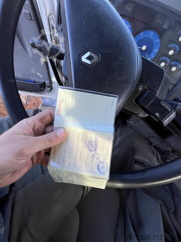 Concrete pump Renault XERAX DM8203DEST05