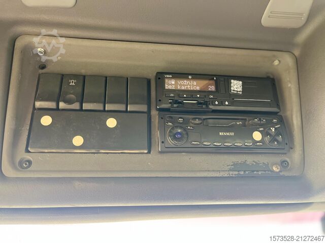 Concrete pump Renault XERAX DM8203DEST05