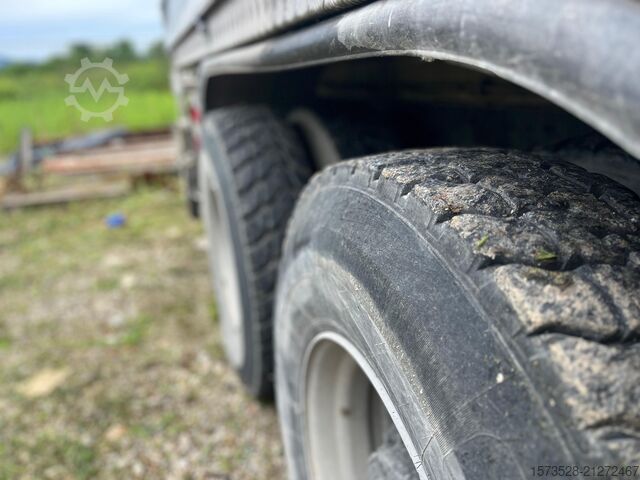 Concrete pump Renault XERAX DM8203DEST05