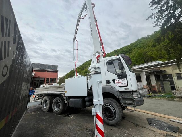 Concrete pump Renault XERAX DM8203DEST05