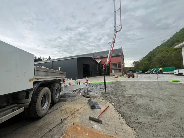 Concrete pump Renault XERAX DM8203DEST05