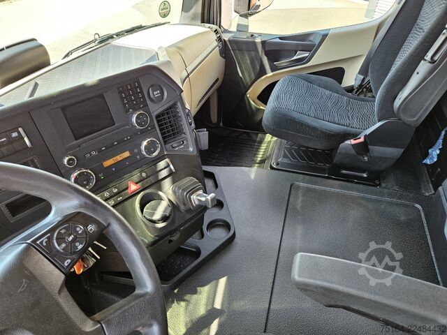 Tracteur routier standard Mercedes-Benz Actros 1846 LS 4x2