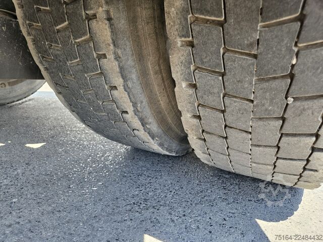 Tracteur routier standard Mercedes-Benz Actros 1846 LS 4x2