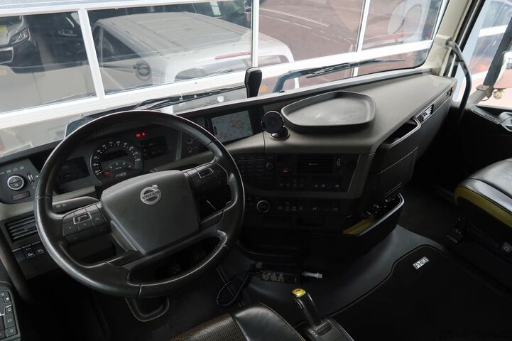 Estándar-SZM Volvo FH 16.750 6X4T/ FULL AIR/ RETARDER/ LIFTING AXLE