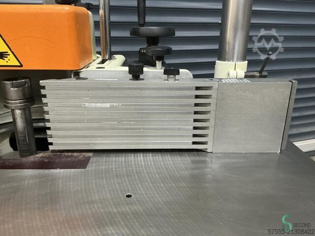 Mașină de frezat pentru masă SCM T 130N 2001 SCM T 130N