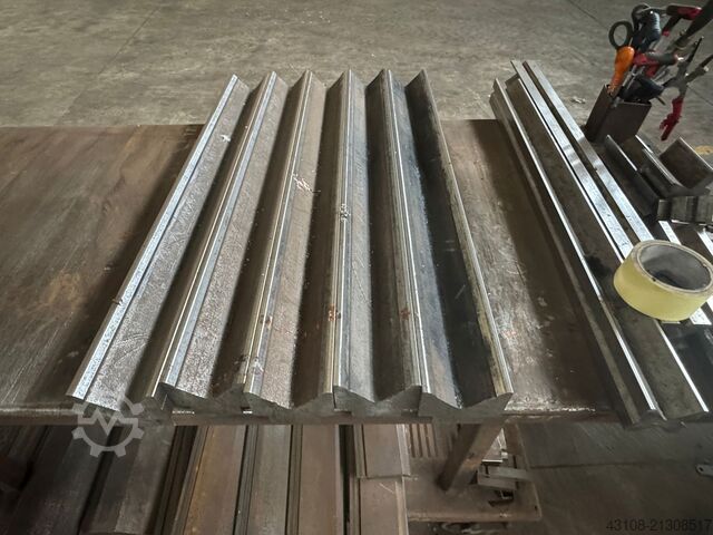 Prensa plegadora Baykal APHS 41240