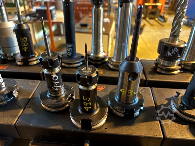 Lot of SK 40 tool holders nan nan