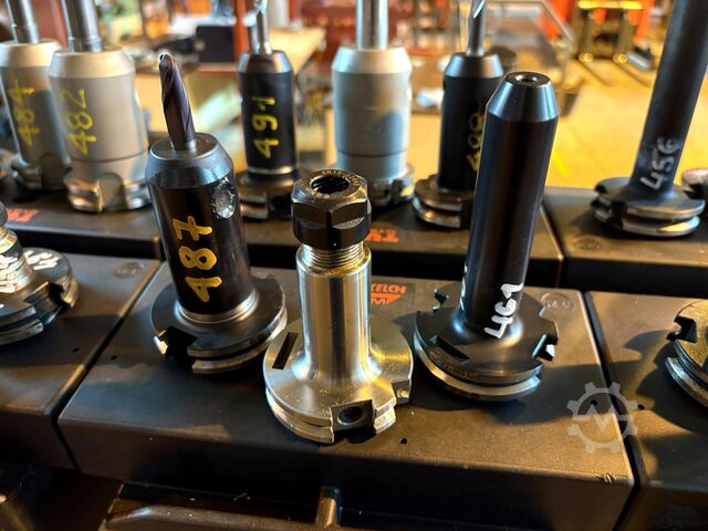 Lot of SK 40 tool holders nan nan