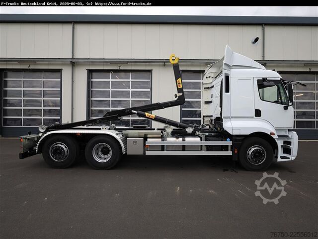 Abrollkipper Ford F-Line 6x2 Lift-Lenk HYVA