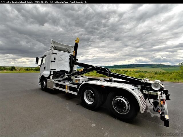 Abrollkipper Ford F-Line 6x2 Lift-Lenk HYVA