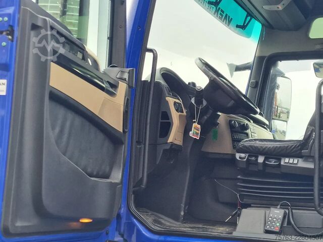 Svazek SZM MAN TGX 18.420 Low deck - Lifting 5th wheel - Retar...