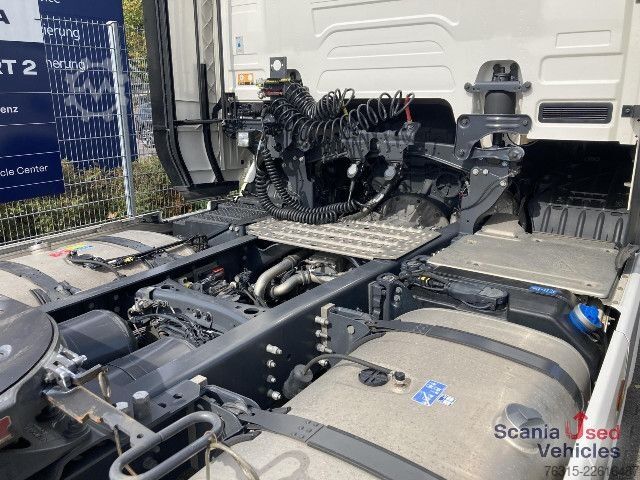 Standart çekici ünitesi Scania R 460 NA - SUPER - HIGHLINE - 2x TANKs - ACC