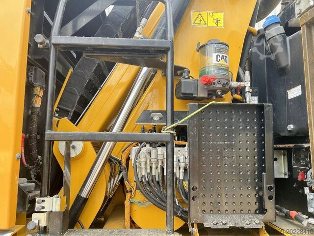 Malzeme taşıma makinesi CAT MH3022  2015   CE