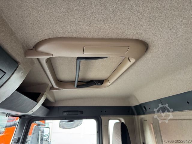 Camião de bebidas MAN TGS 26.460 / LBW / LENKACHSE