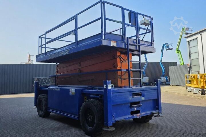 Elevador de tijera Liftlux SL205-25 D4WDS/P Diesel, 4x4 Drive, Hydraulic Deck