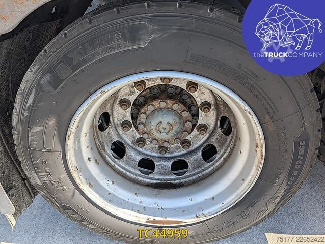 Standard-SZM Iveco Stralis 440 S45