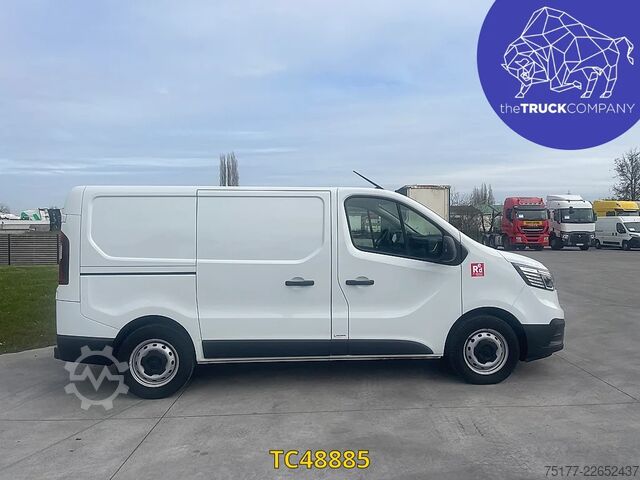 Furgon blaszak Renault Trafic Trafic 3 150.30 EDC6 L1H1