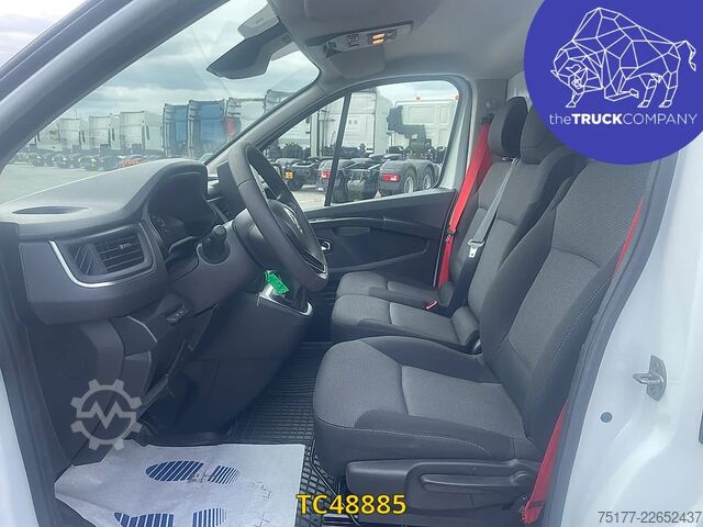Furgon blaszak Renault Trafic Trafic 3 150.30 EDC6 L1H1