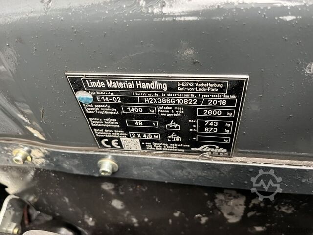 Stivuitor electric cu 3 roți Linde E14-02