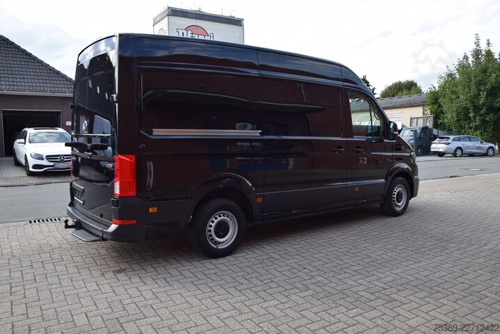 Magas tetős furgon VW Crafter  35 L2H2 AHK 2xSchiebetür Werkstattregale