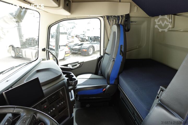 Cap tractor standard VOLVO FH 460 Globetrotter XL i-Save