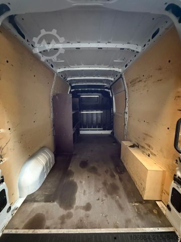 High top van RENAULT Master Kasten L2H2 Komfort Klima Tempomat PDC