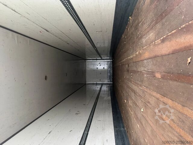 Koffer Groenewegen 2 ass gestuurde oplegger