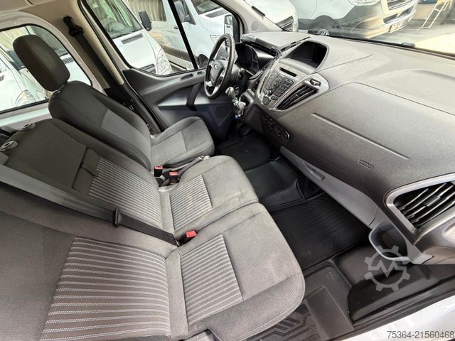 Minibus FORD Transit Custom 2.0 TdCi L1H1 9Sitze Motor Defect