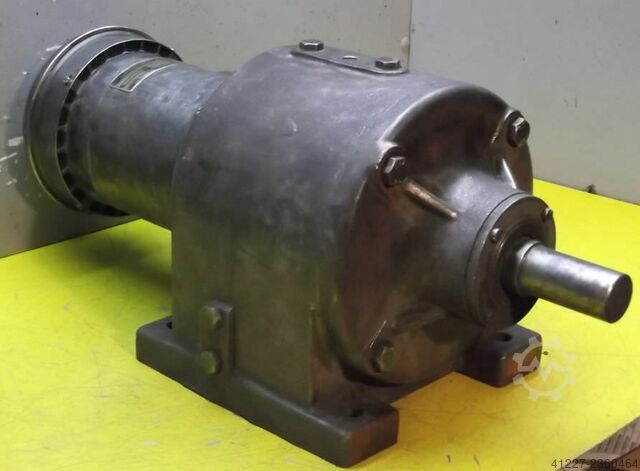 Tandwielmotor 0,55/0,66 kW 20/40 tpm SEW-EURODRIVE R7bD3842