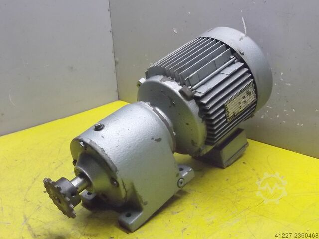 Gearmotor 0,48 / 0,75 kW 84/128 o / min SEW-EURODRIVE R40DT90L6-4
