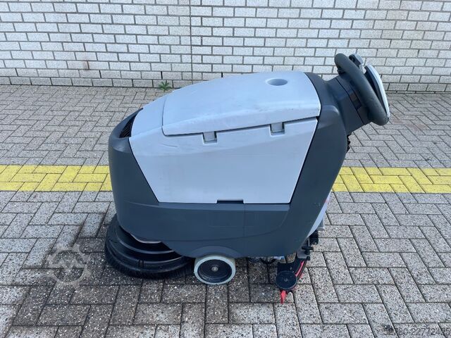 Spazzatrice stradale Nilfisk SC 500