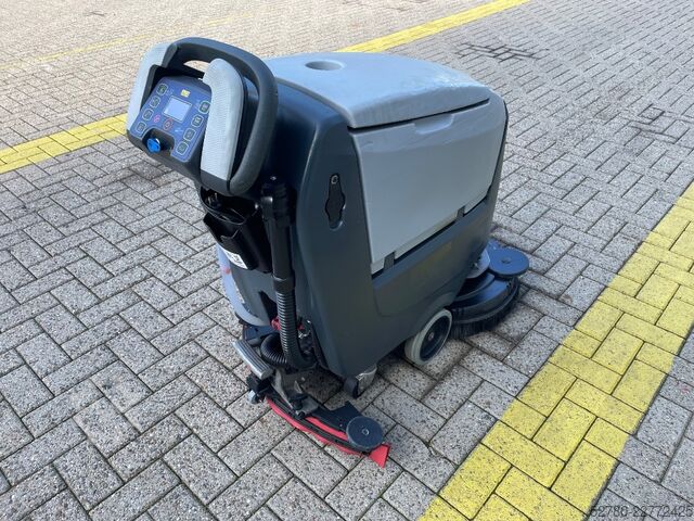 Spazzatrice stradale Nilfisk SC 500