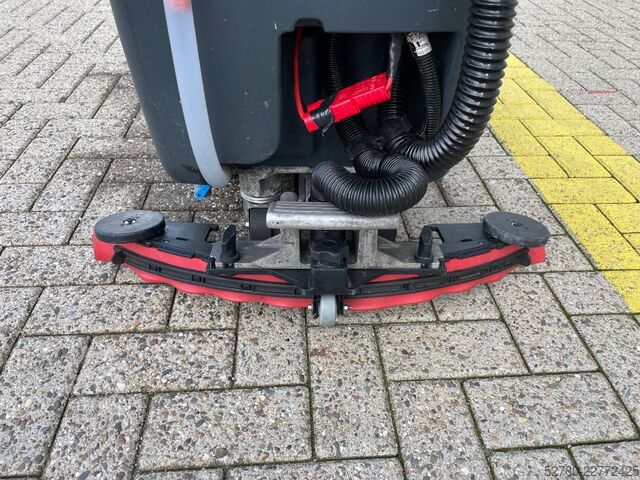 Spazzatrice stradale Nilfisk SC 500
