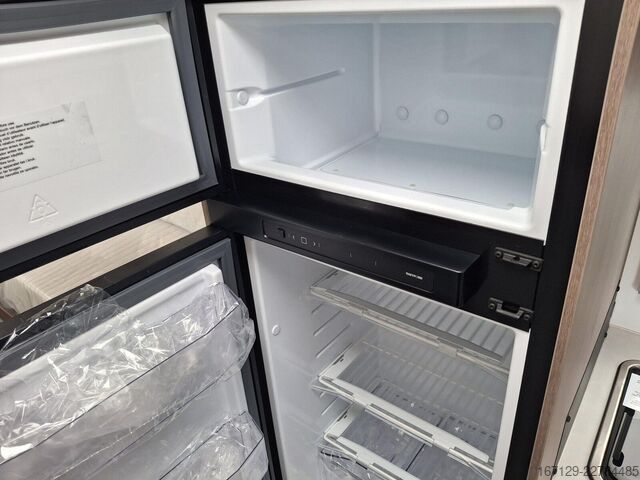 Camper semintegrato CARADO T 338s