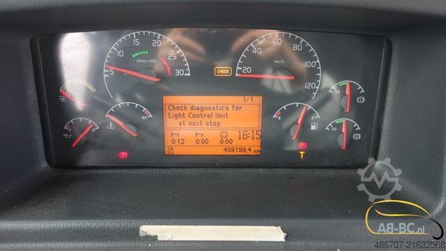 Autobus VOLVO UNVI SIGHTSEEING 65 Sitze EURO 5 (2 Stuck)