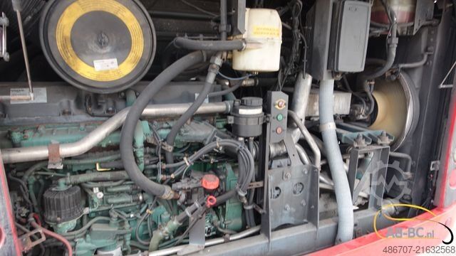 Autobus VOLVO UNVI SIGHTSEEING 65 Sitze EURO 5 (2 Stuck)